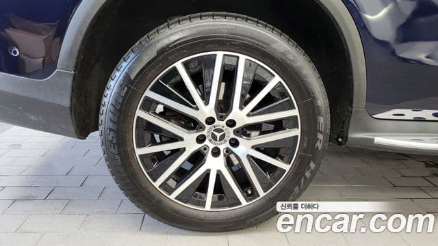 Mercedes-Benz GLC-Class 2020 — ფოტო 5/20