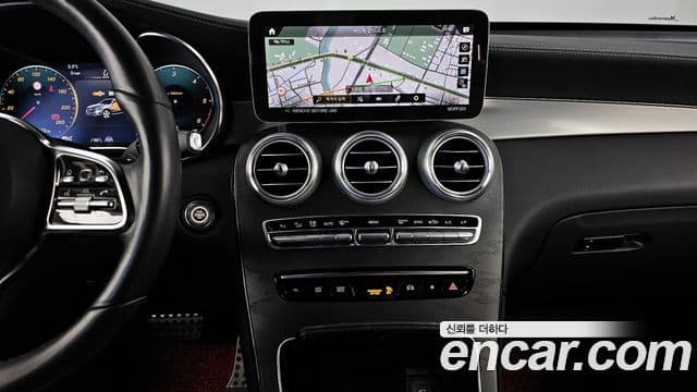 Mercedes-Benz GLC-Class 2023 — Фото 14/20