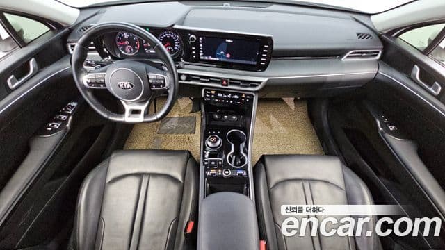 Kia K5 2021 — ფოტო 10/20
