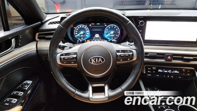 Kia K5 2020 — Şəkil 13/20