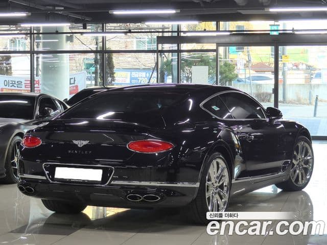 Bentley Continental GT 2021 — ფოტო 2/15