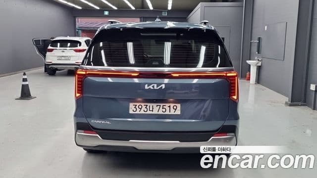 Kia Carnival 2024 — фото 3 из 18