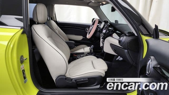 Mini Cooper S 2023 — фото 11 из 20