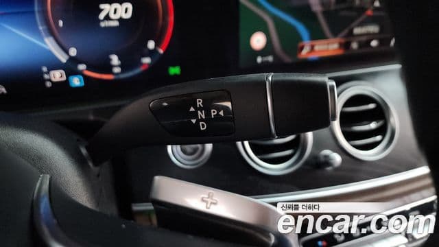 Mercedes-Benz E-Class 2022 — ფოტო 12/20