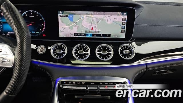Mercedes-Benz AMG GT 2021 — фото 14 из 20