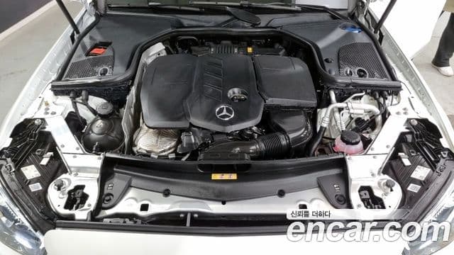 Mercedes-Benz E-Class 2022 — фото 6 из 18