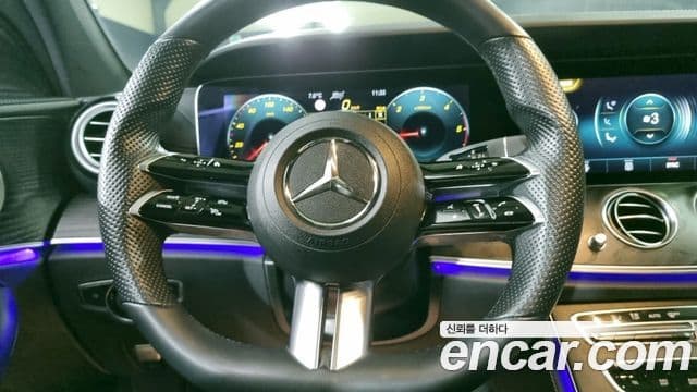 Mercedes-Benz E-Class 2022 — фото 9 из 18