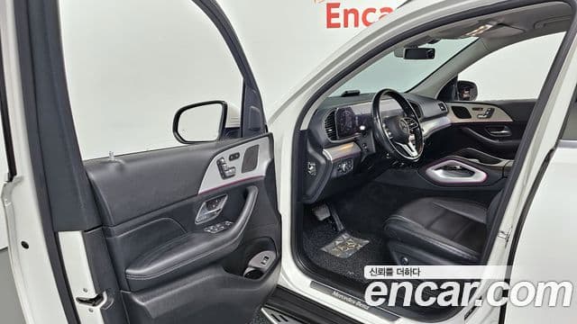 Mercedes-Benz GLE-Class 2019 — Şəkil 10/20