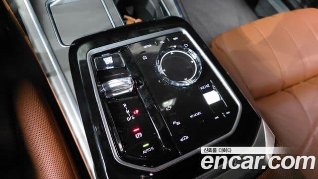 BMW 7 Series 2023 — Photo 19/19