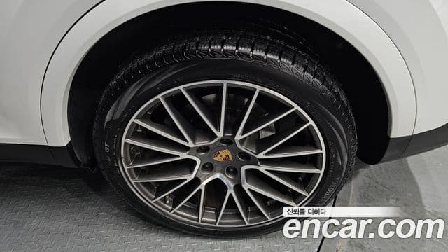 Porsche Cayenne 2020 — фото 5 из 20