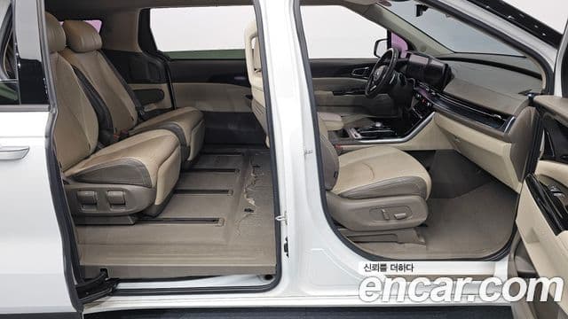 Kia Carnival 2021 — ფოტო 9/20