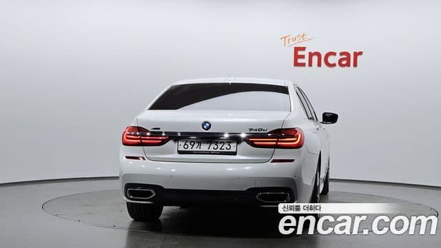 BMW 7 Series 2018 — фото 4 из 20