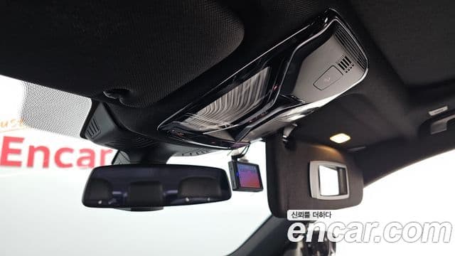 BMW 7 Series 2018 — фото 18 из 20