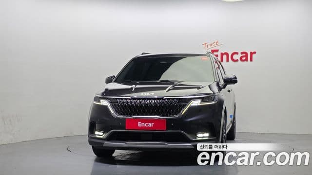 Kia Carnival 2021 — фото 3 из 20