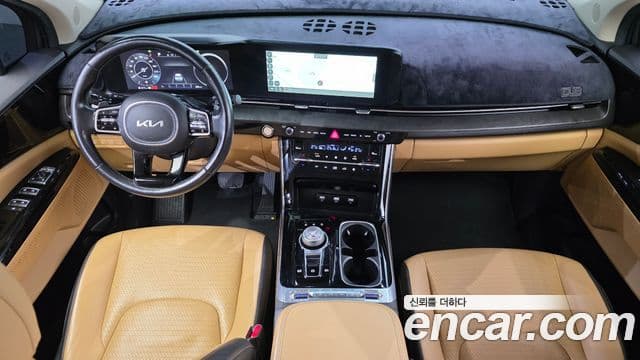 Kia Carnival 2021 — фото 7 из 20