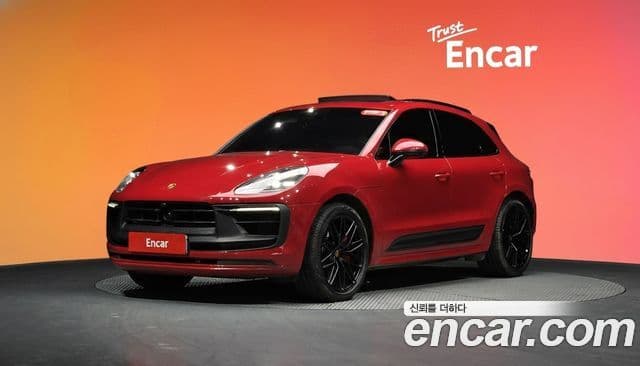 Porsche Macan 2022 — фото 1 из 20