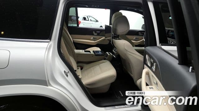 Mercedes-Benz GLS-Class 2022 — фото 12 из 20