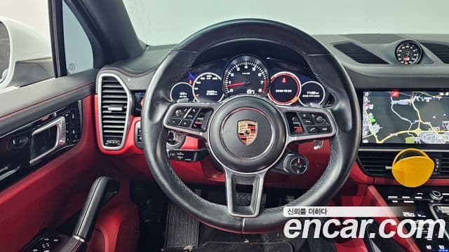Porsche Cayenne 2020 — фото 13 из 20