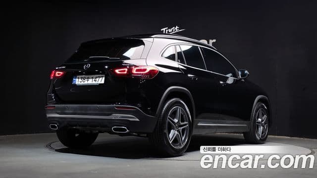 Mercedes-Benz GLA-Class 2020 — Şəkil 2/19