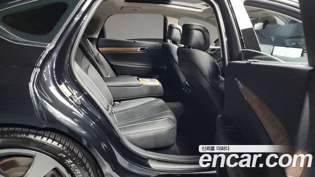 Genesis Electrified G80 2020 — Şəkil 11/20