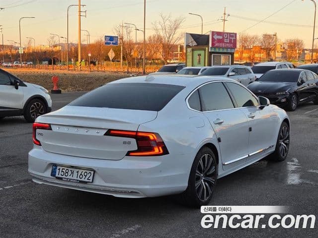 Volvo S90 2023 — ფოტო 6/19