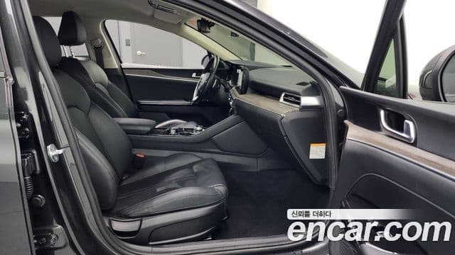 Kia K5 2021 — фото 12 из 20
