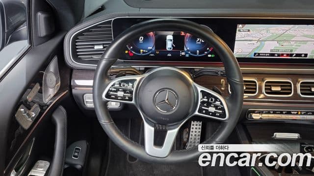 Mercedes-Benz GLE-Class 2021 — ფოტო 13/20