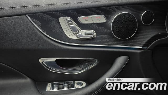 Mercedes-Benz E-Class 2019 — Şəkil 19/20