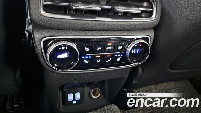 Genesis GV80 2022 — ფოტო 18/20