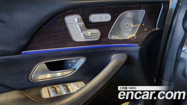 Mercedes-Benz GLE-Class 2021 — Фото 14/17