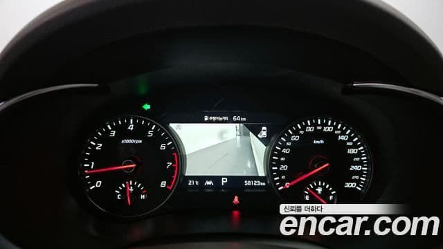 Kia Stinger 2022 — Şəkil 8/20