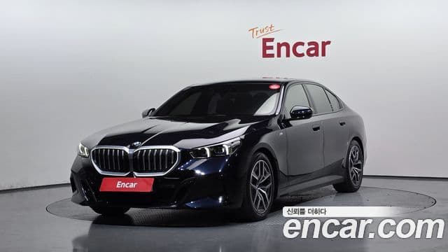 BMW 5 Series 2024 — ფოტო 1/20