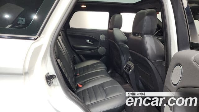 Land Rover Range Rover Evoque 2019 — фото 12 из 20