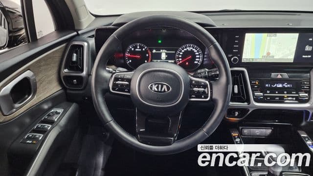 Kia Sorento 2021 — ფოტო 13/20