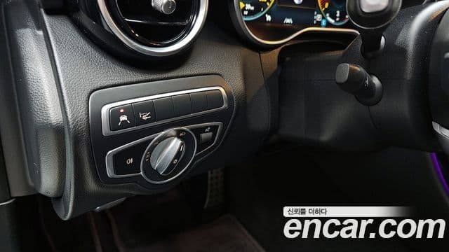Mercedes-Benz C-Class 2020 — ფოტო 15/20