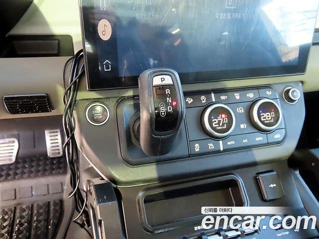 Land Rover Defender 2021 — Şəkil 10/20