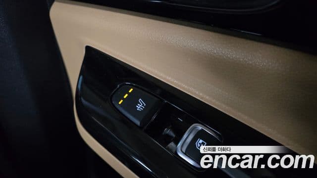 Kia Carnival 2023 — Фото 19/20