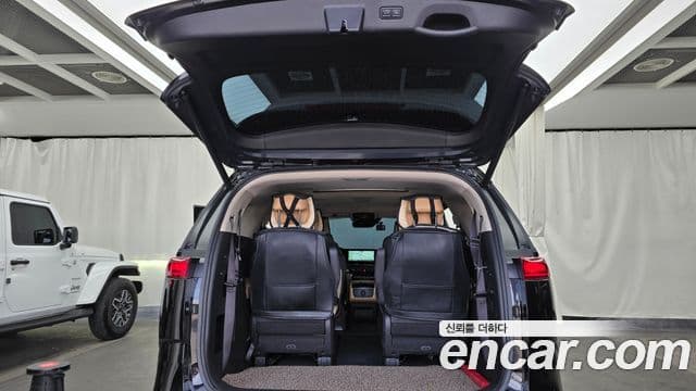 Kia Carnival 2023 — Фото 20/20