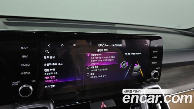 Kia Sorento 2022 — Şəkil 16/20
