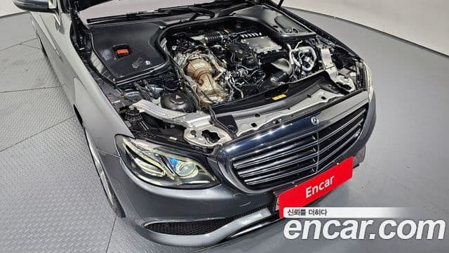 Mercedes-Benz E-Class 2018 — фото 6 из 20