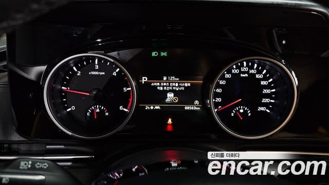 Kia Carnival 2021 — Şəkil 8/20