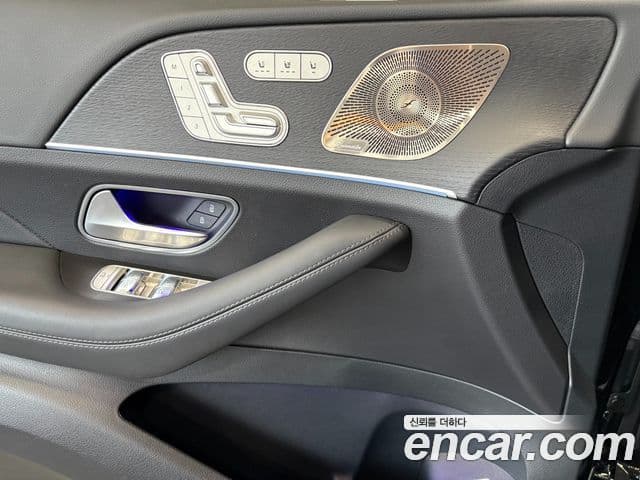 Mercedes-Benz GLE-Class 2025 — фото 12 из 19