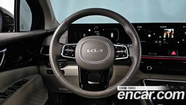 Kia Carnival 2024 — Фото 13/20