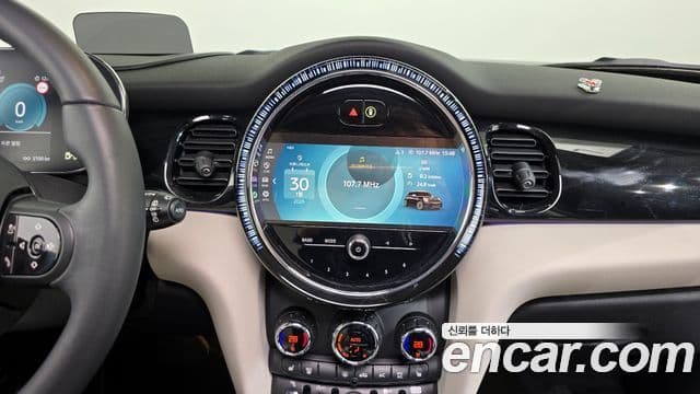 Mini Cooper S 2023 — ფოტო 14/20