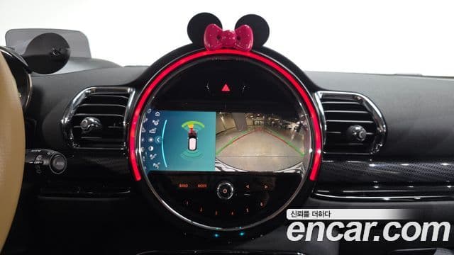 Mini Cooper Clubman 2021 — фото 15 из 20