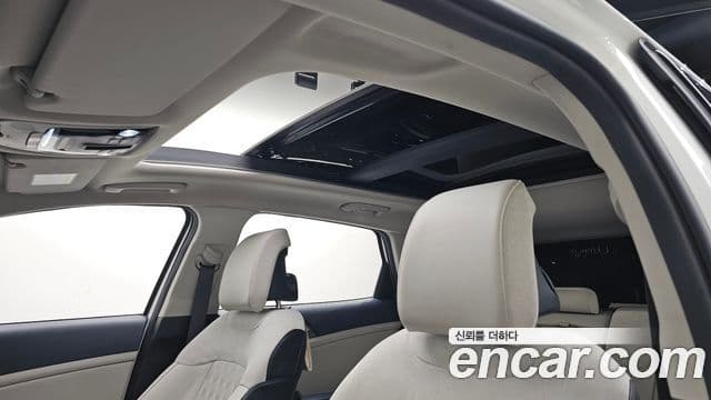 Kia Sportage 2022 — ფოტო 19/20