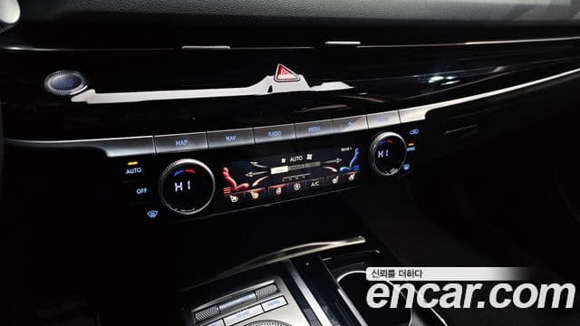 Genesis Electrified G80 2021 — ფოტო 19/20