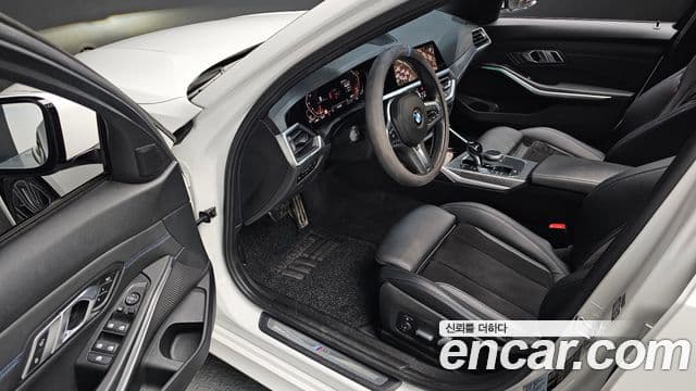 BMW 3 Series 2019 — Фото 11/20