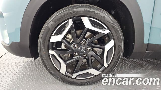 Kia Seltos 2022 — Şəkil 8/20