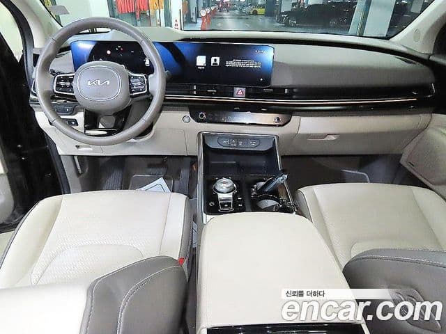 Kia Carnival 2024 — фото 9 из 20